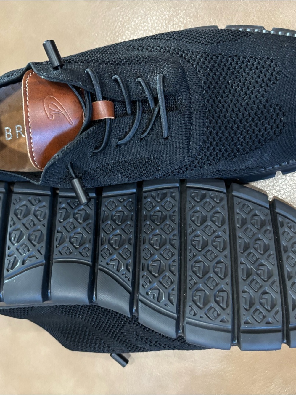 Breeze Men's Black Knit Sneakers with Brown Tongue Accent - Picture 4 of 7